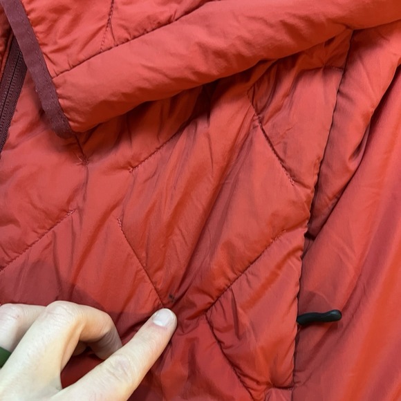 Duluth Trading Jacket Mens Large Tall LT Red Quilted Agiloft Insulated Hooded - Picture 14 of 16